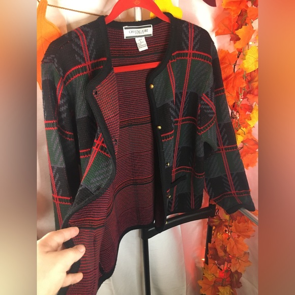 Crystal Kobe Petite | Women’s multicolored Plaid Print Cardigan Sweater - Picture 5 of 7